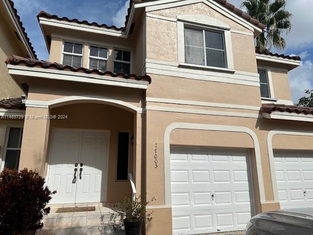BEAUTIFUL CORNER, 3 BEDROOMS AND 2.5 BATHROOMS HOME, 2 CAR GARAGE ATTACHED, HUGE GARDEN WITH PATIO, KITCHEN WITH GRANITE, CERAMIC AND WOOD FLOOR, FRESHLY PAINTED. LOCATED IN A WELL MAINTAINED AND GATED COMMUNITY, CLOSE TO A+ SCHOOLS, RESTAURANTS AND SHOPPING CENTERS, POOL, GYM AND PLAYGROUND. NO HOA APPROVAL NEEDED.BEST LOCATION!! Rental insurance is required