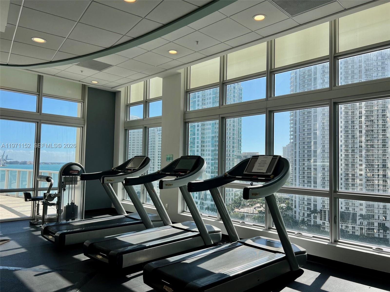 MET 1 CONDO - Residential