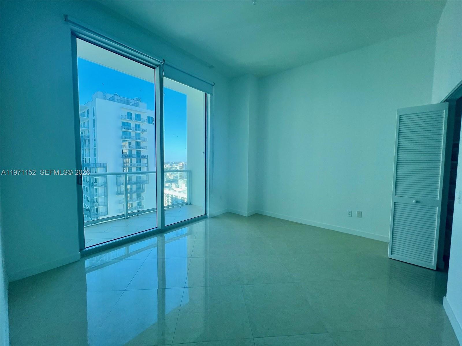MET 1 CONDO - Residential