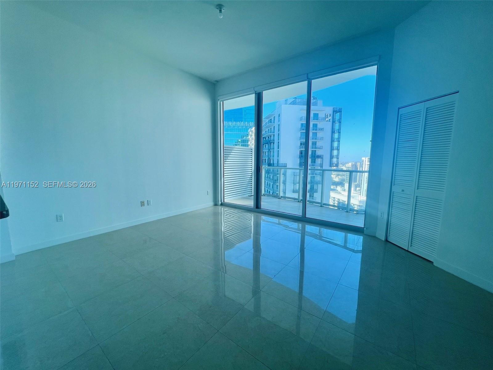 MET 1 CONDO - Residential