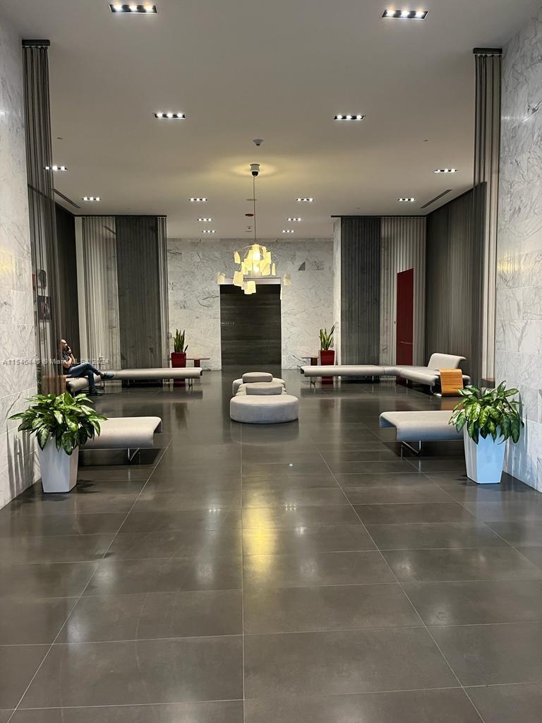CANVAS CONDO - Residential
