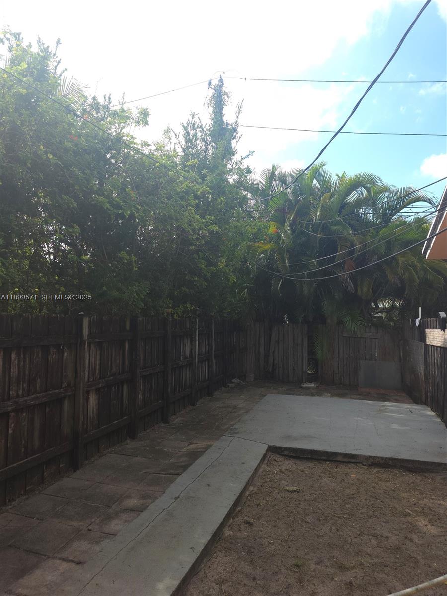 WINONA PARK - Residential Income