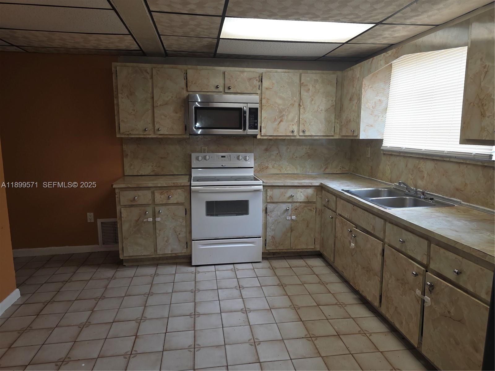 WINONA PARK - Residential Income