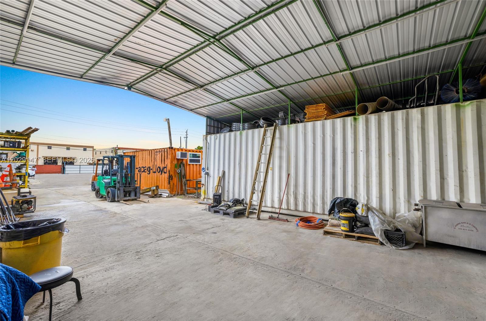 OPA LOCKA INDUSTRIAL PK - Land