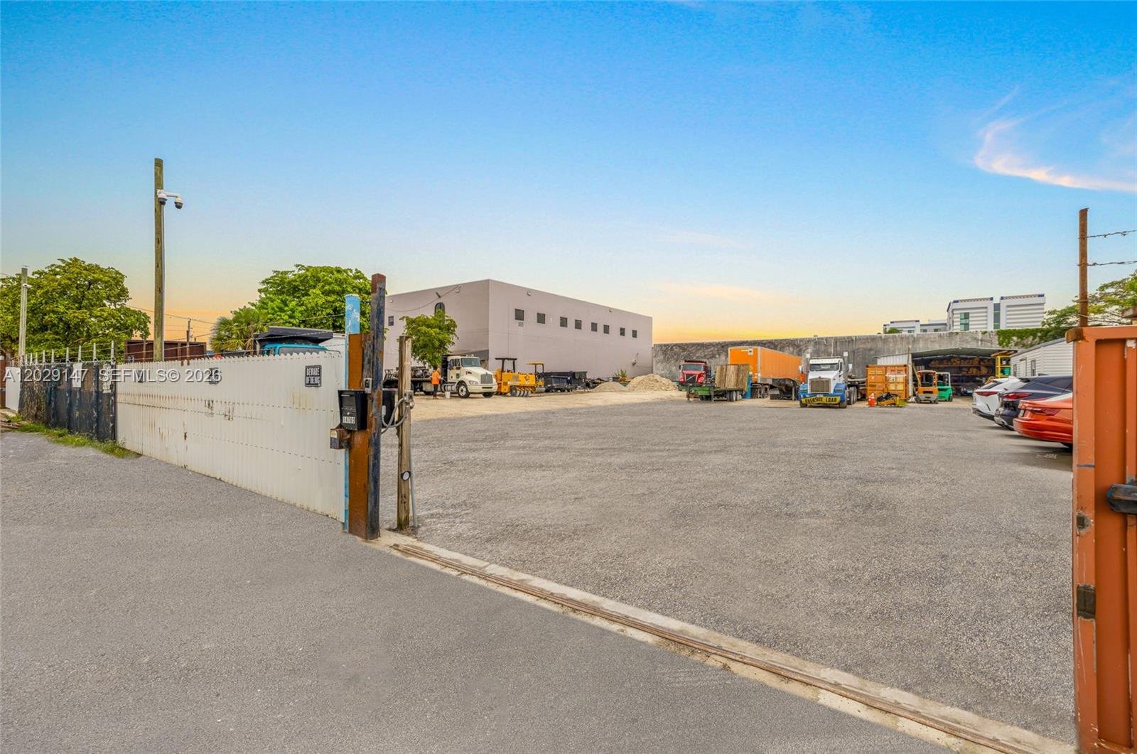 OPA LOCKA INDUSTRIAL PK - Land