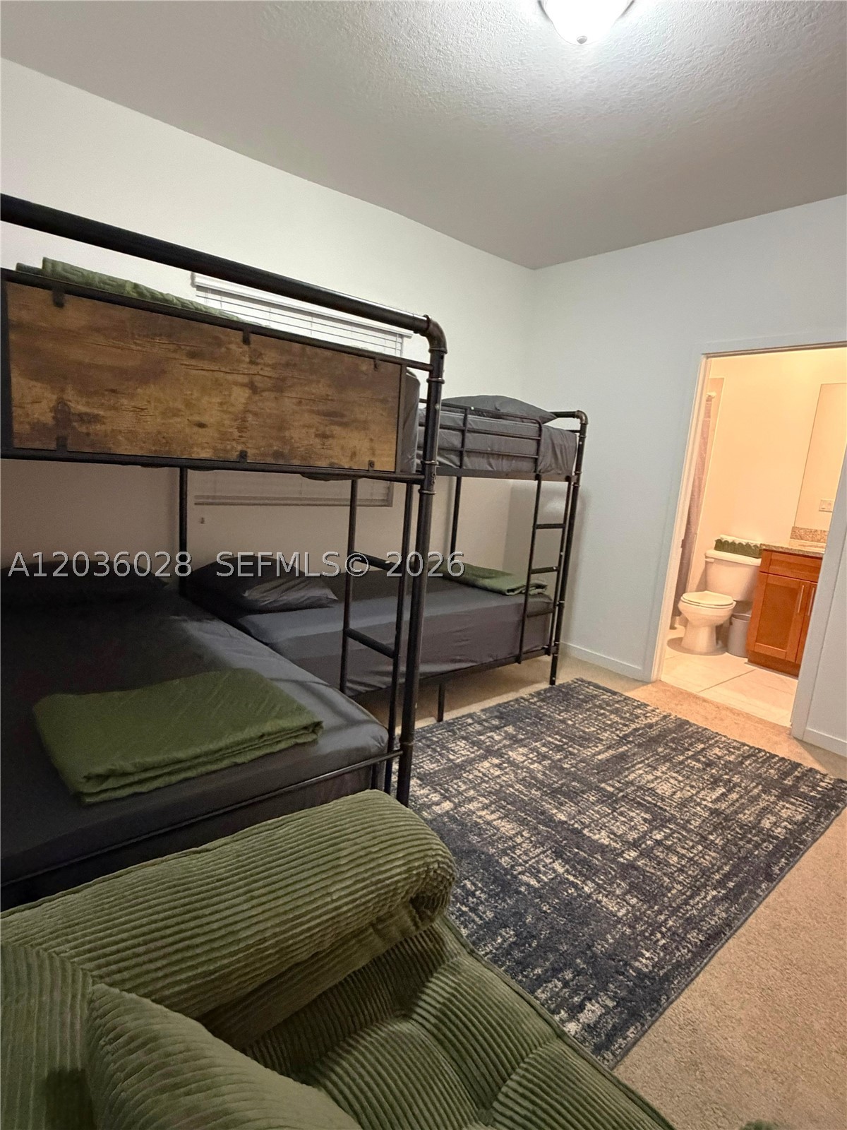 TROPICAL BREEZE TOWNHOUSE - Residential Lease