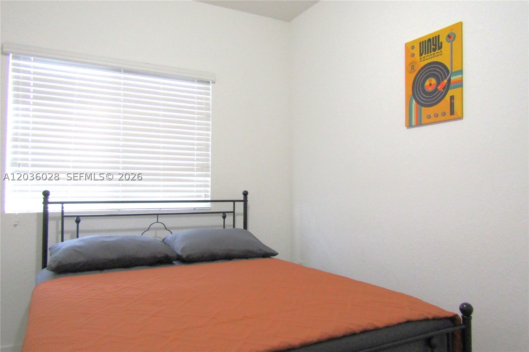 TROPICAL BREEZE TOWNHOUSE - Residential Lease