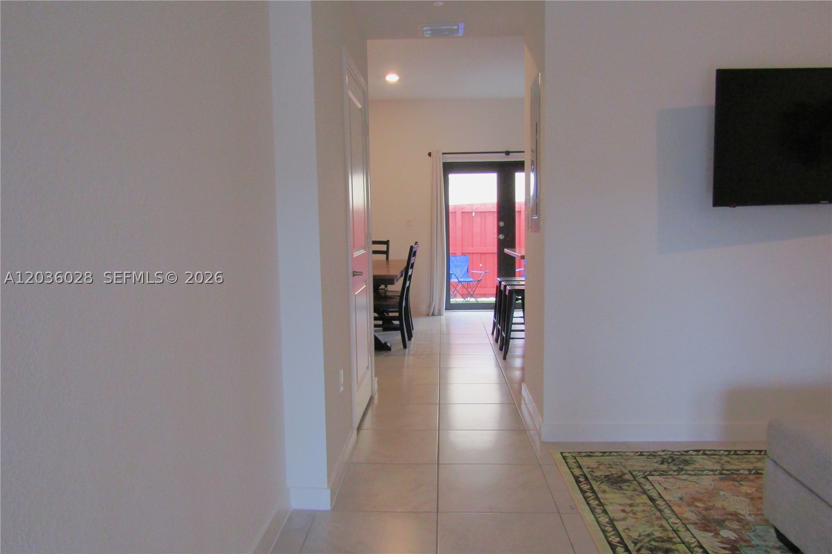 TROPICAL BREEZE TOWNHOUSE - Residential Lease