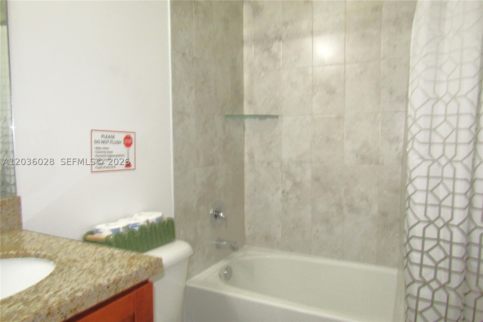 TROPICAL BREEZE TOWNHOUSE - Residential Lease