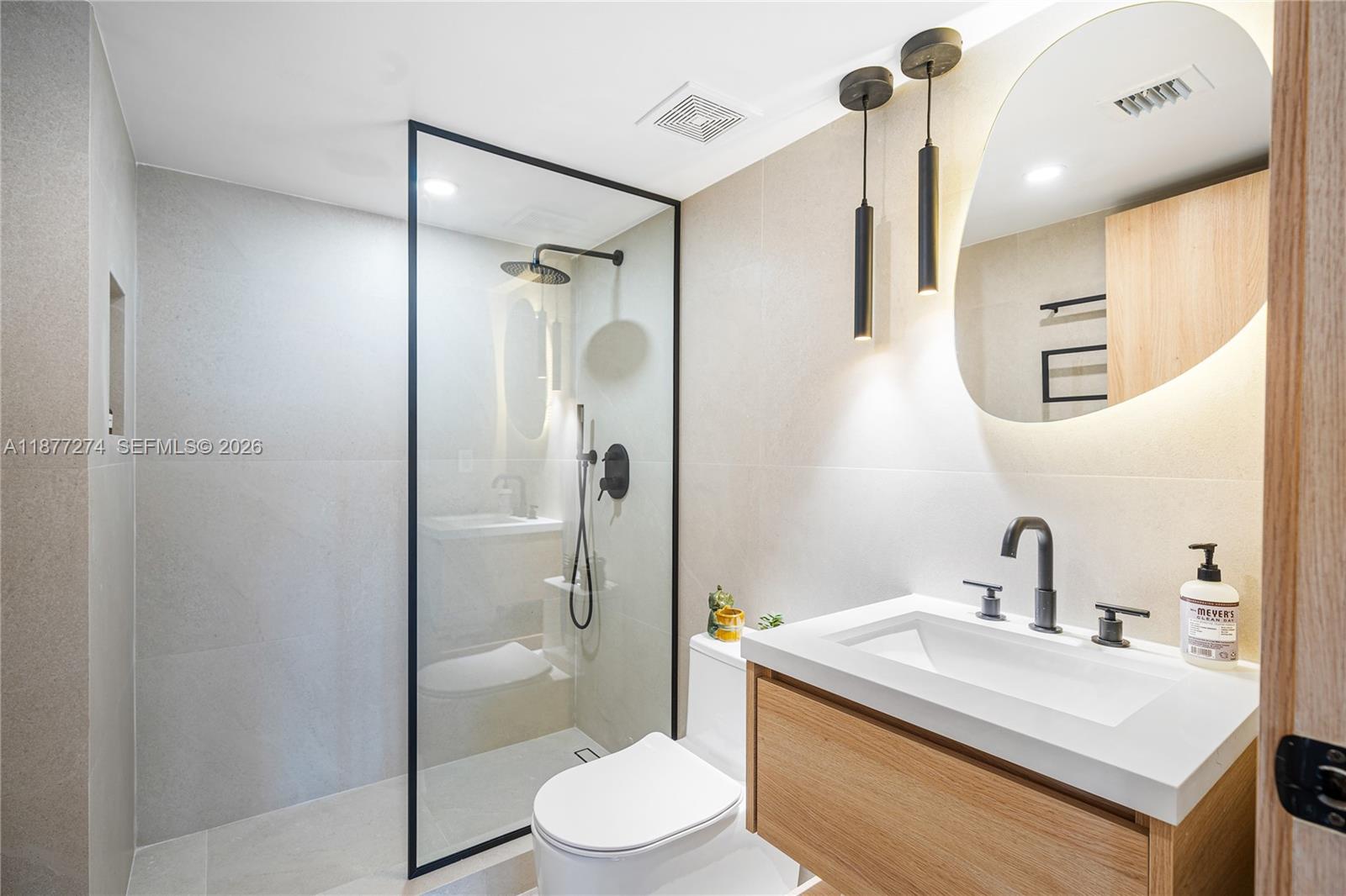 KING DAVID TOWERS CONDO - Residential