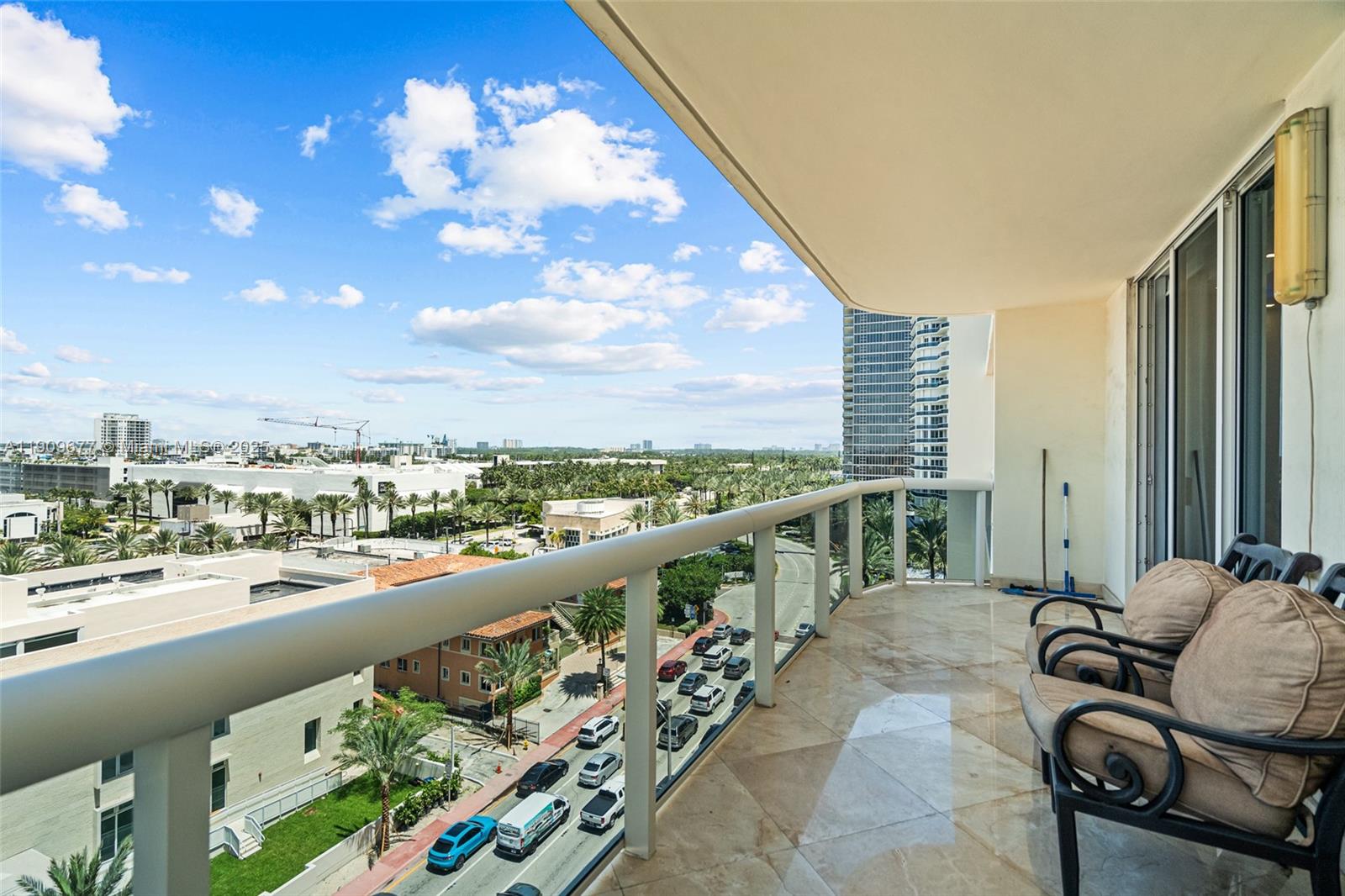 SOLIMAR CONDO - Residential