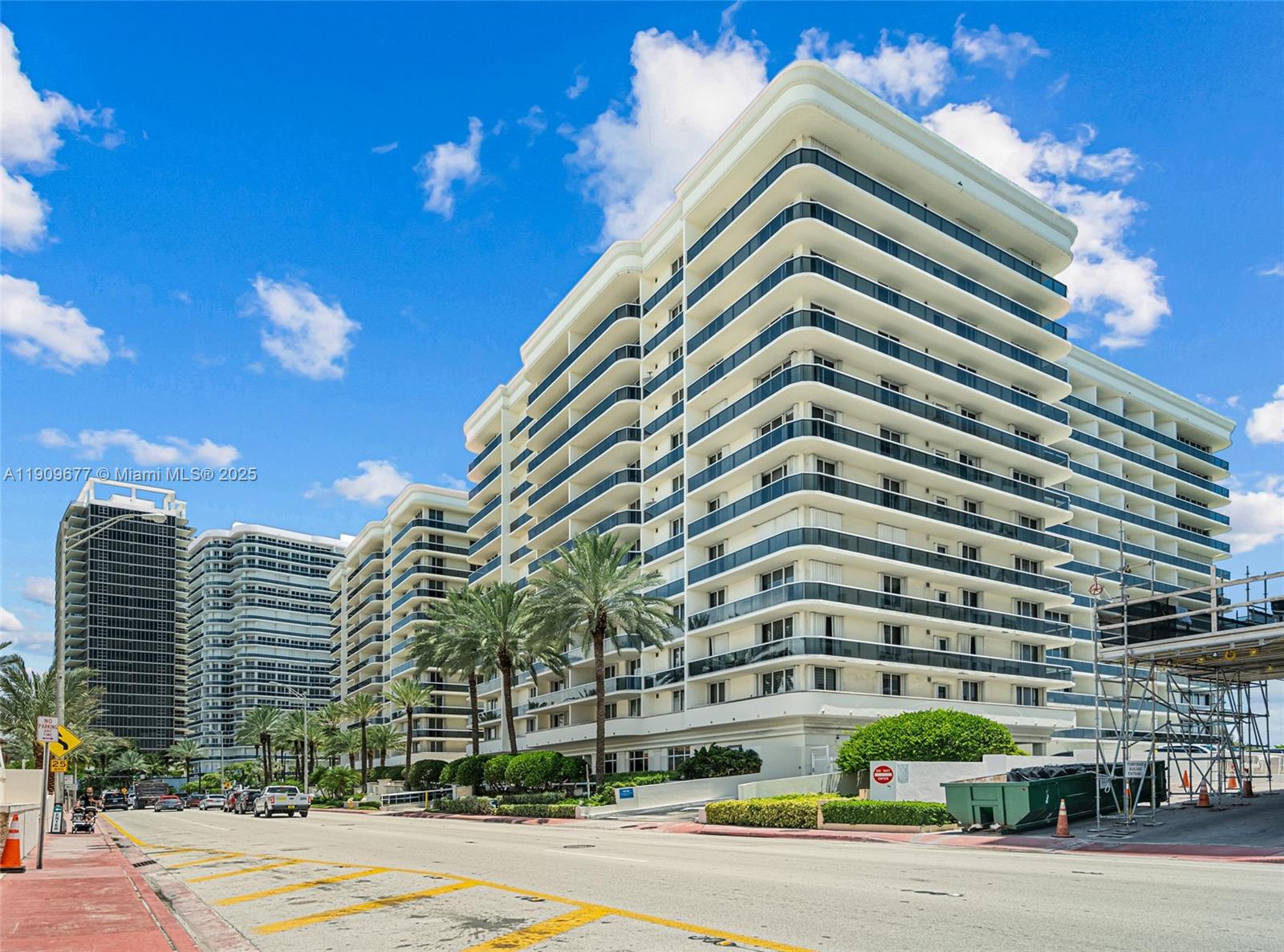 SOLIMAR CONDO - Residential