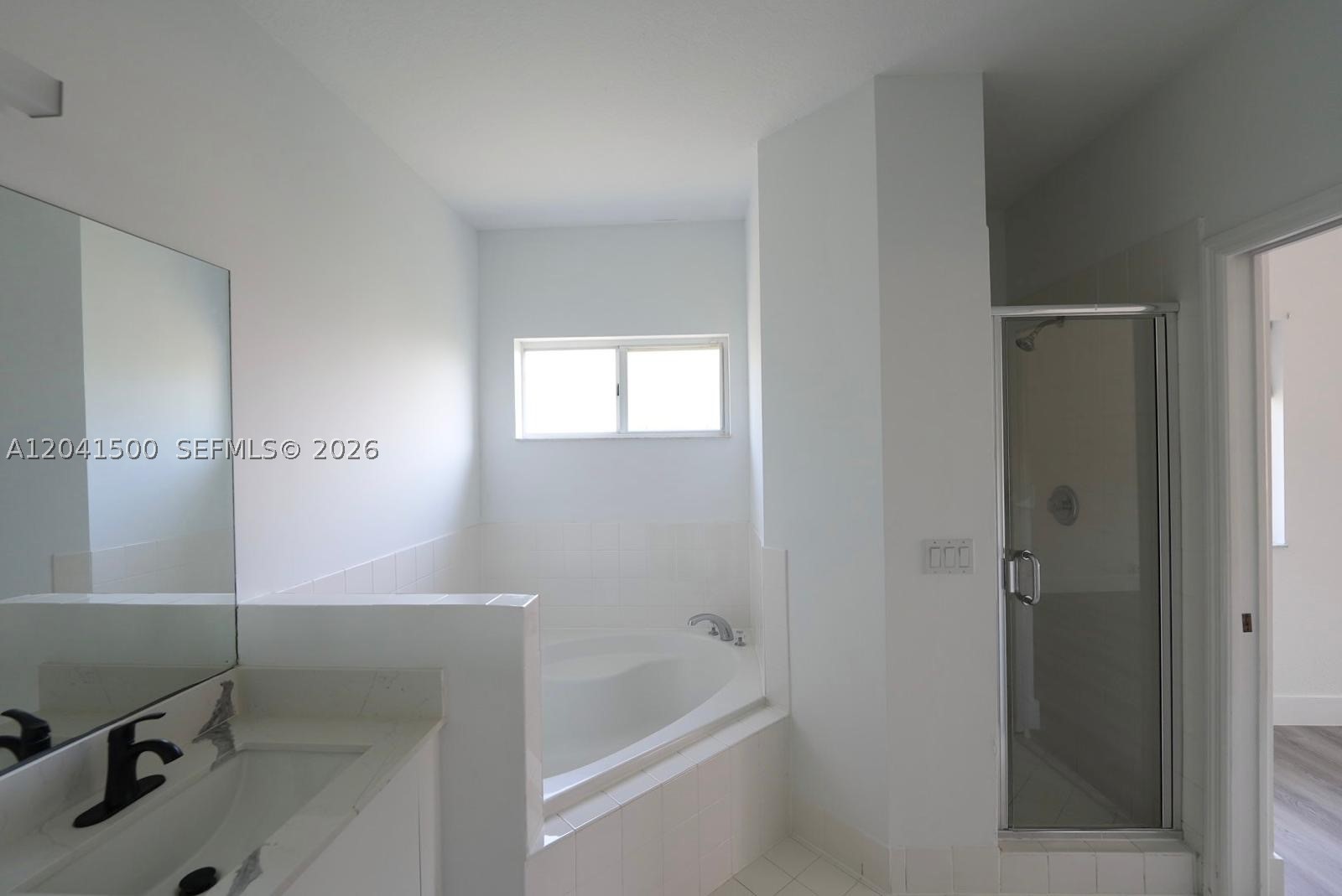 LAKES BY THE BAY KAYE - Residential