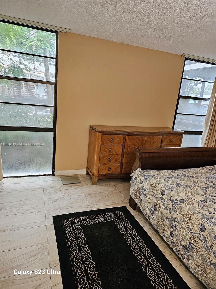 BISCAYA III CONDO - Residential