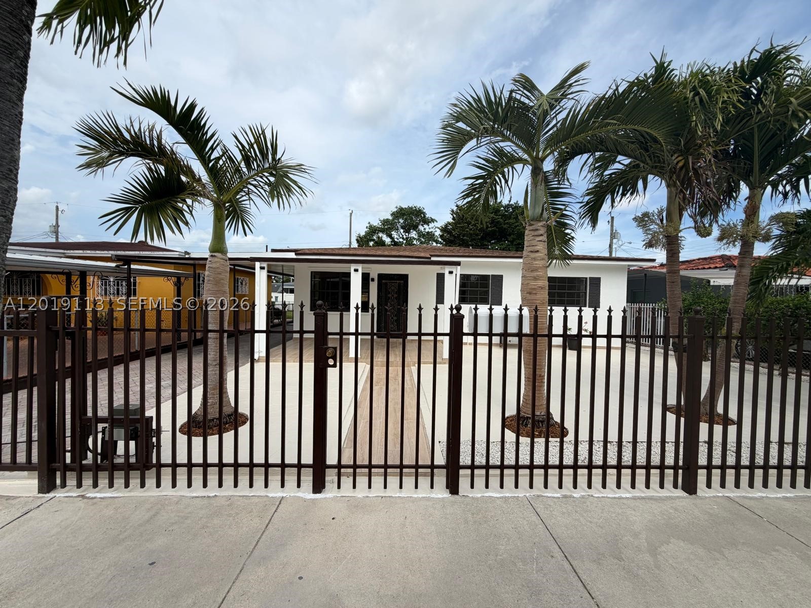 HIALEAH HOMESITES 1ST ADD - Residential