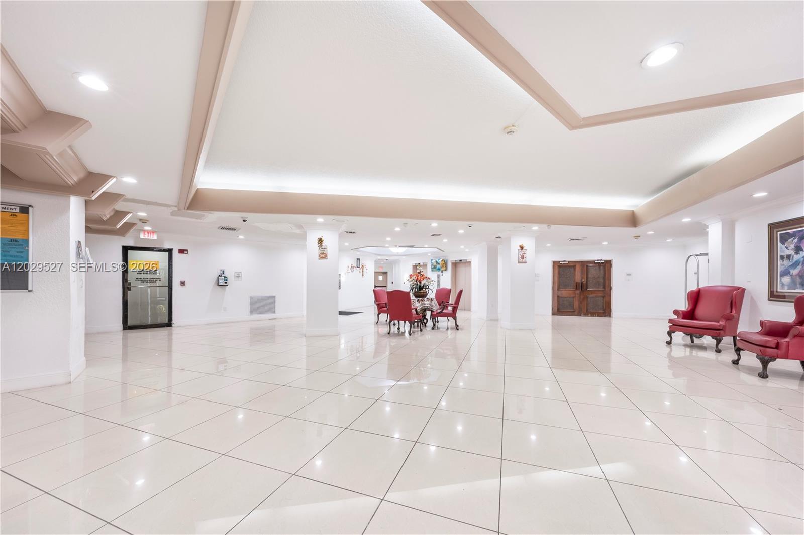 WILSHIRE CONDO - Residential Lease