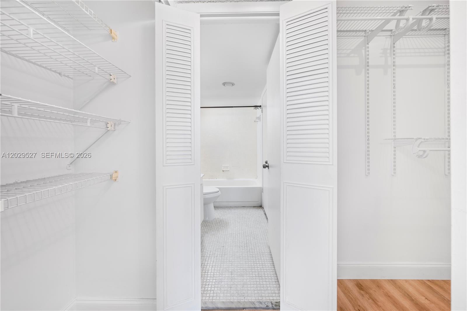 WILSHIRE CONDO - Residential Lease