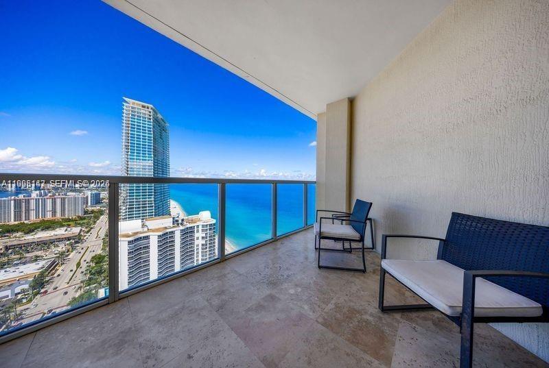 LA PERLA CONDO - Residential