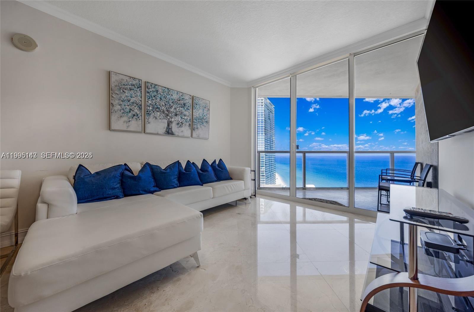 LA PERLA CONDO - Residential