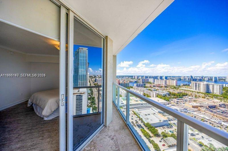 LA PERLA CONDO - Residential