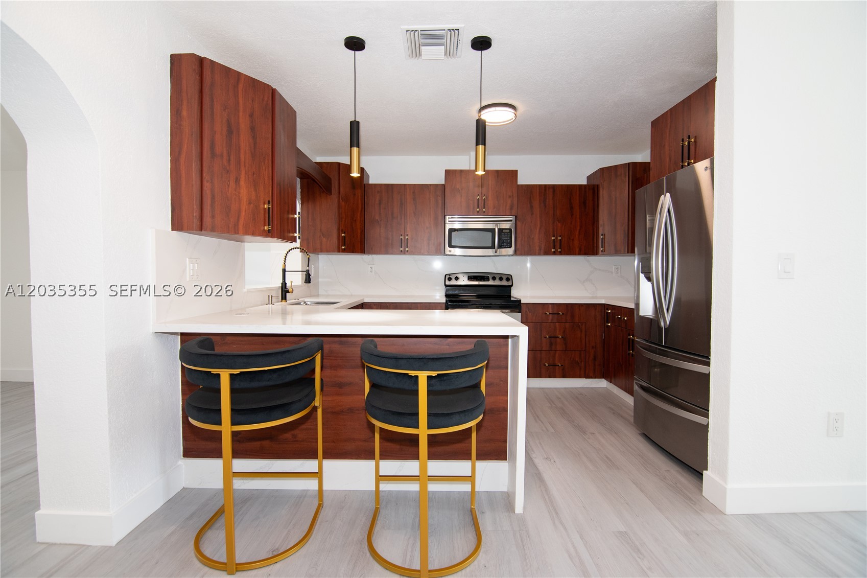 CORAL GARDENS - Residential