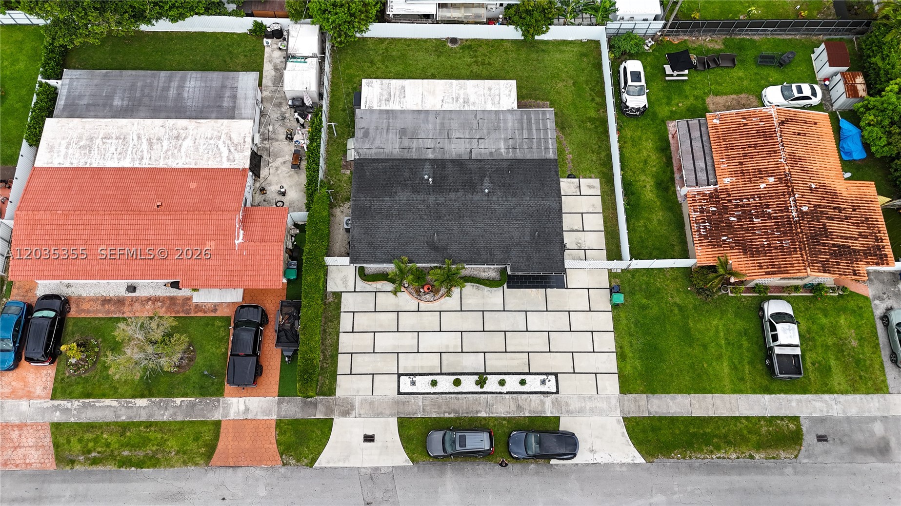 CORAL GARDENS - Residential