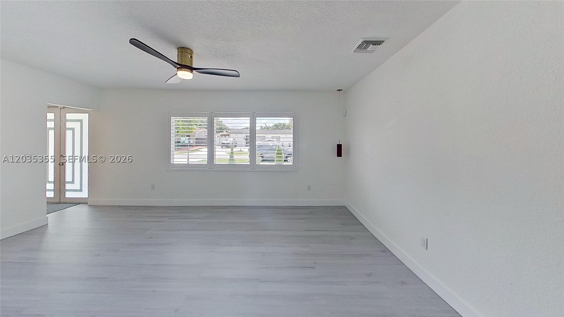 CORAL GARDENS - Residential