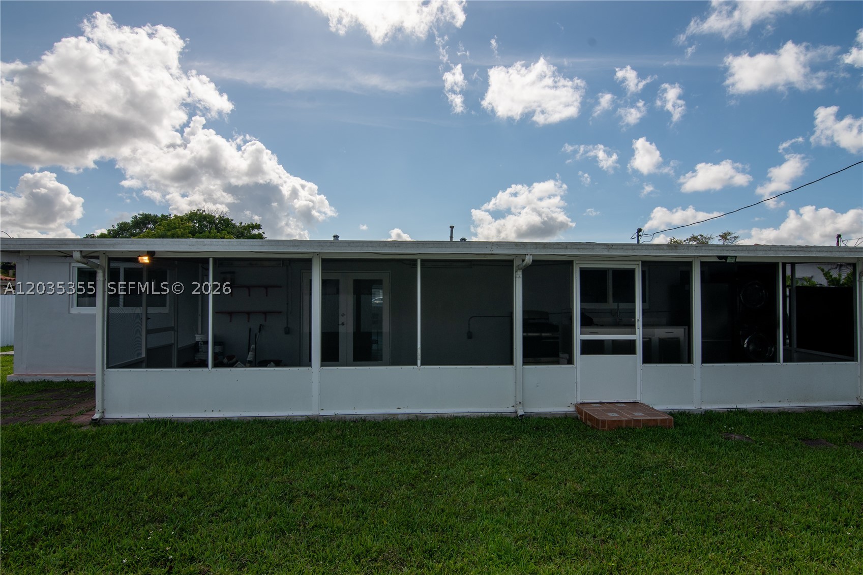 CORAL GARDENS - Residential
