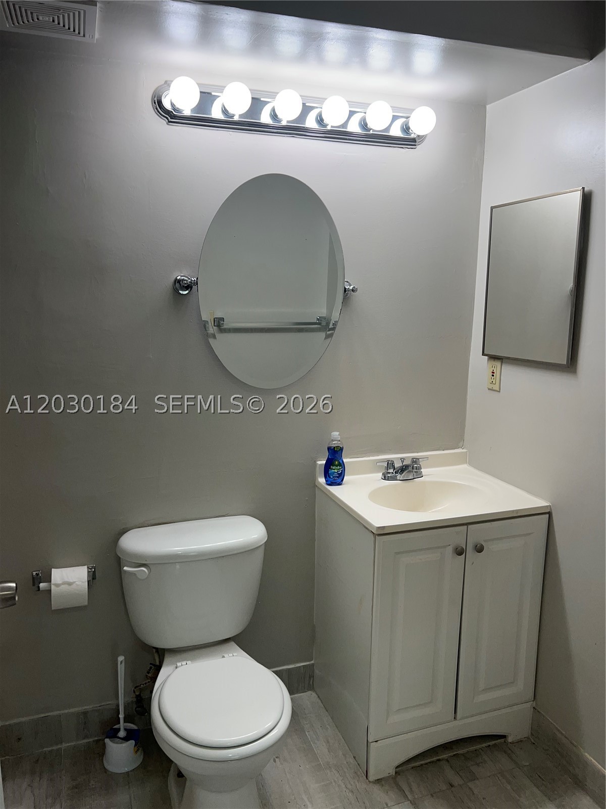 COCO PARC CONDO - Residential Lease