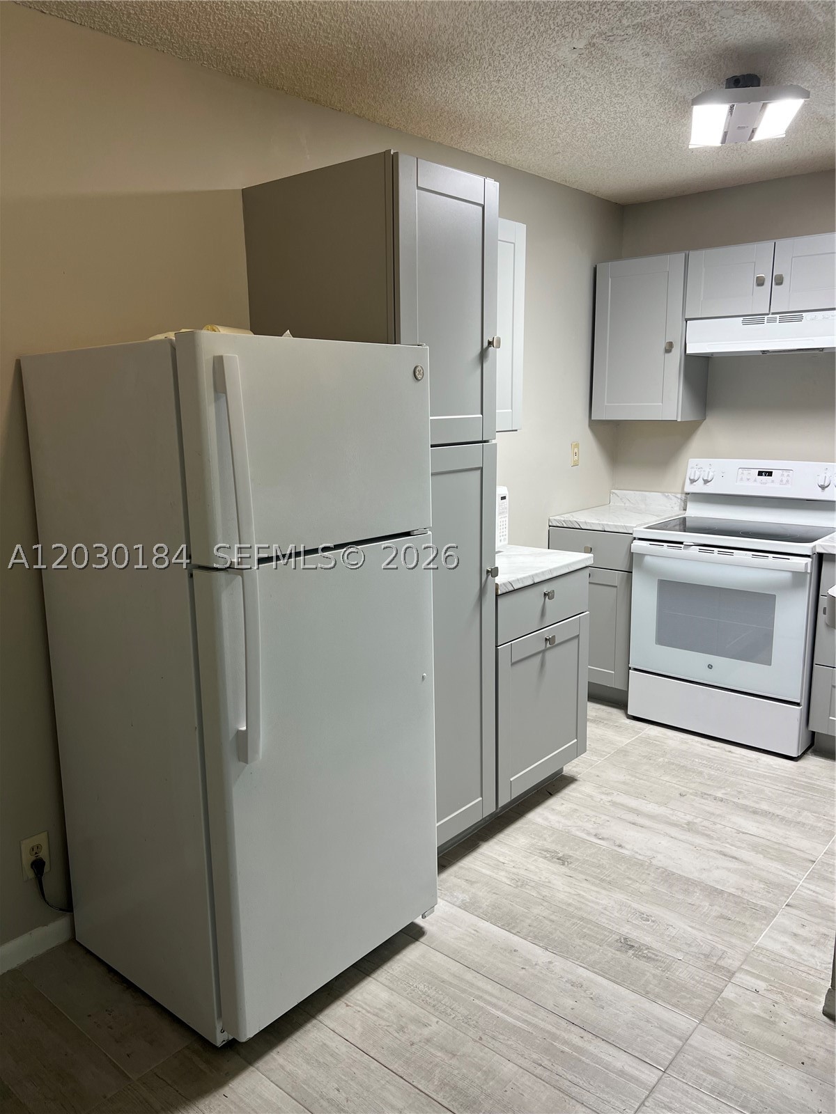COCO PARC CONDO - Residential Lease
