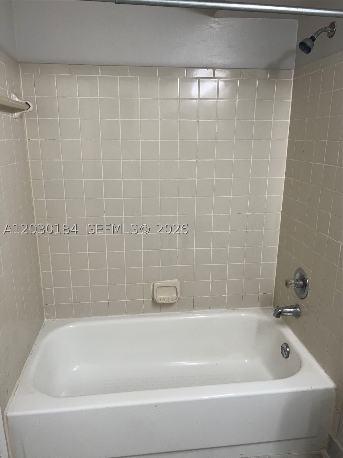 COCO PARC CONDO - Residential Lease