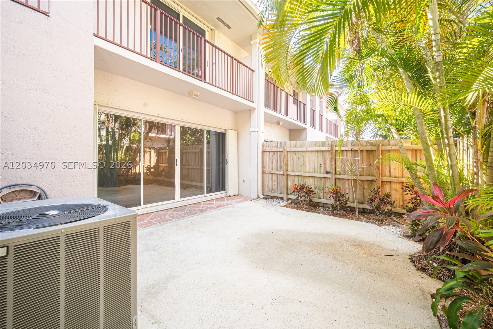 VILLAS AT THE HAMMOCKS CO - Residential