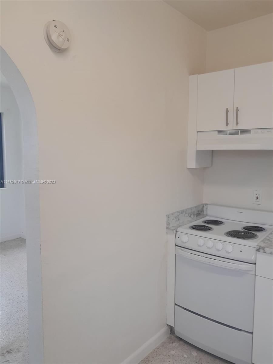 HIALEAH 7TH ADDN - Residential Lease
