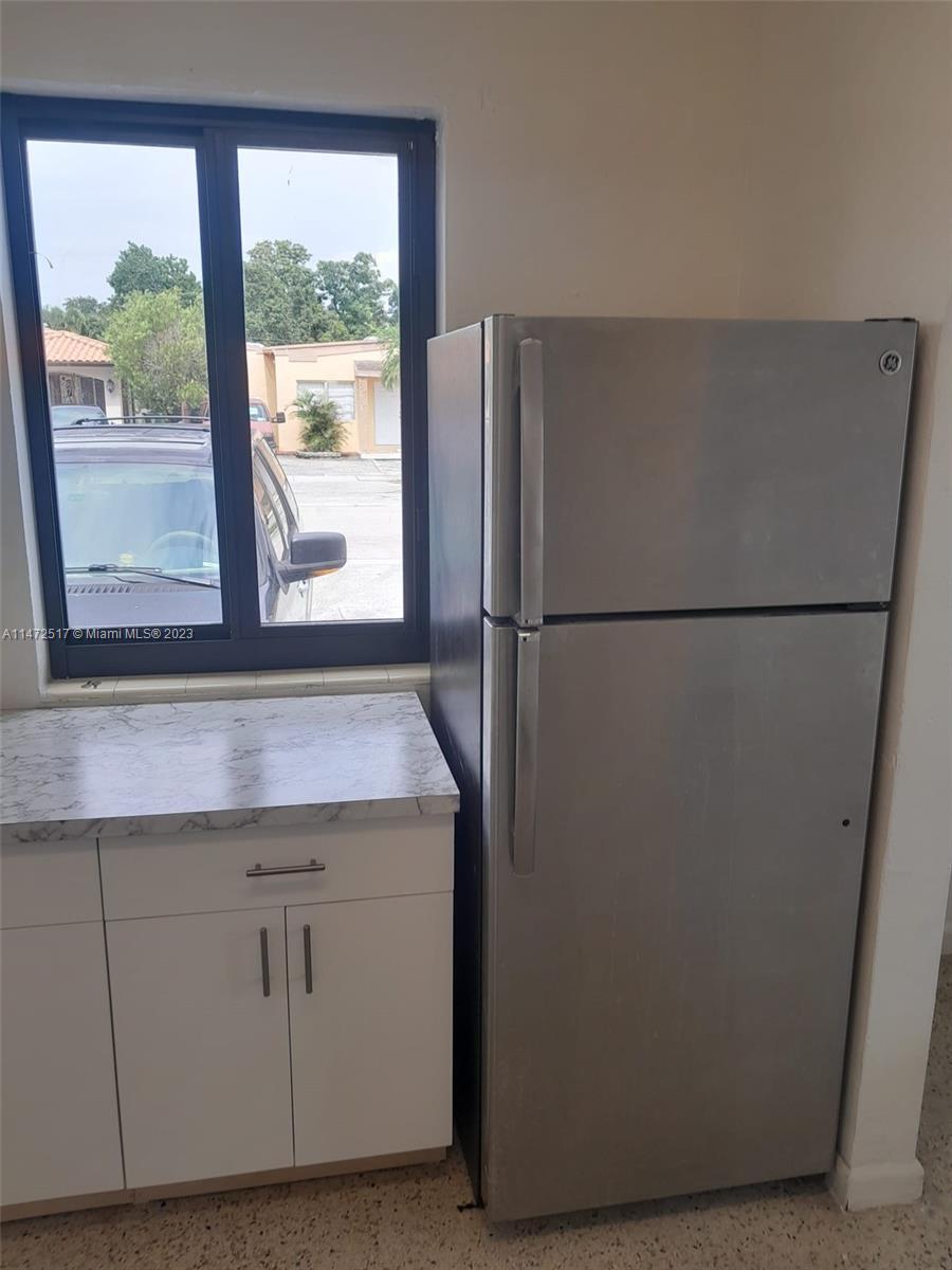 HIALEAH 7TH ADDN - Residential Lease