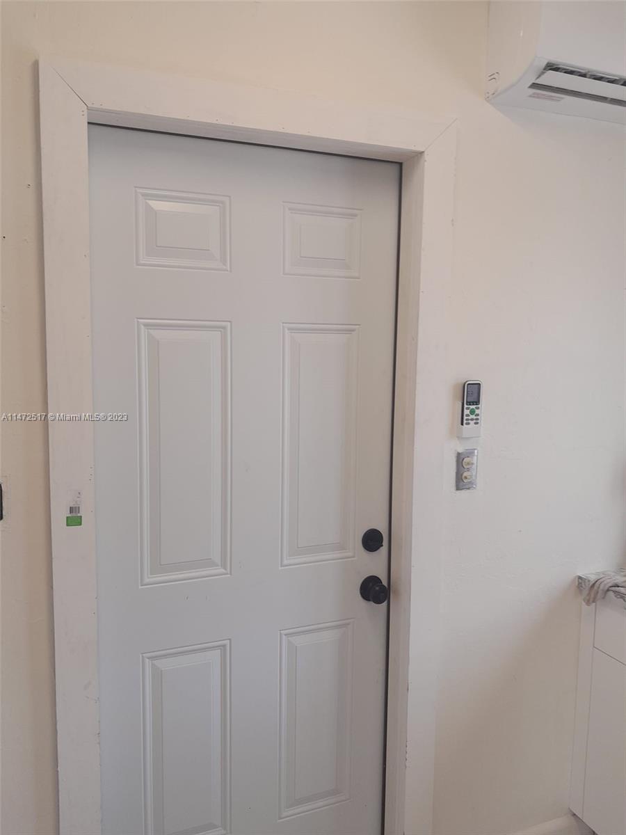 HIALEAH 7TH ADDN - Residential Lease