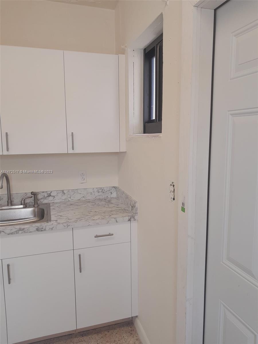 HIALEAH 7TH ADDN - Residential Lease