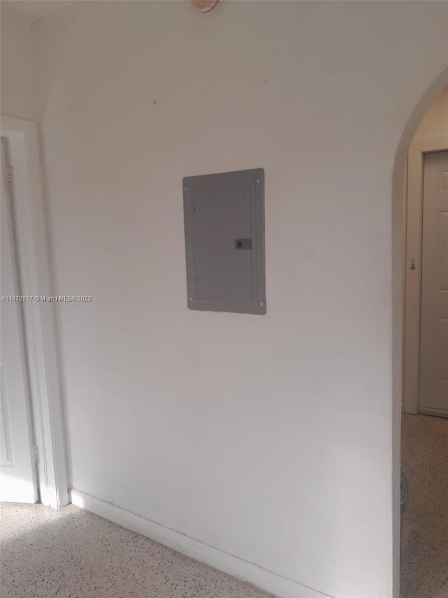 HIALEAH 7TH ADDN - Residential Lease