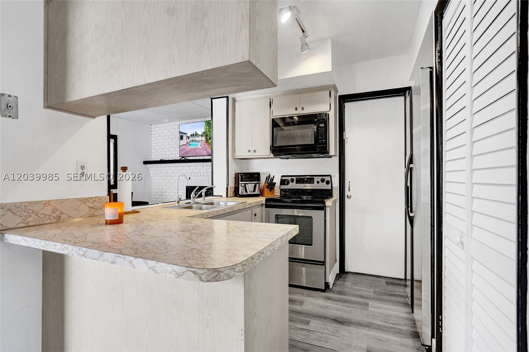 BOULEVARD HEIGHTS SECTION - Residential