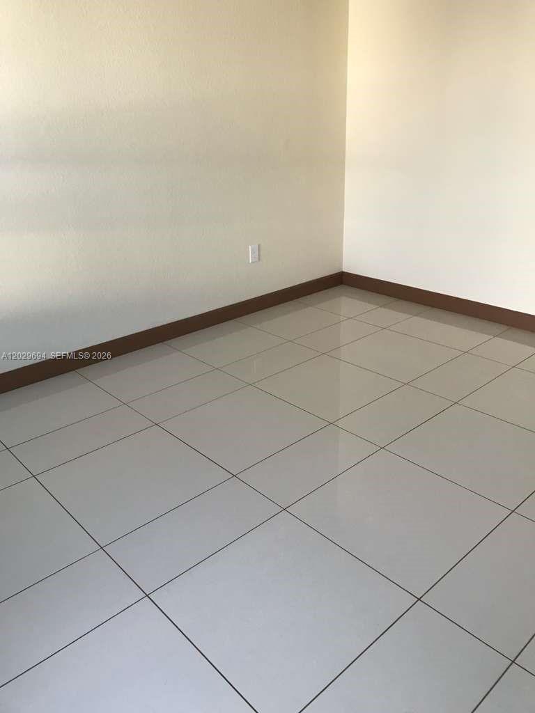KENDALL COMMONS RESIDENTI - Residential