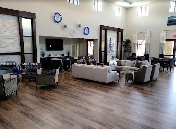 KENDALL COMMONS RESIDENTI - Residential