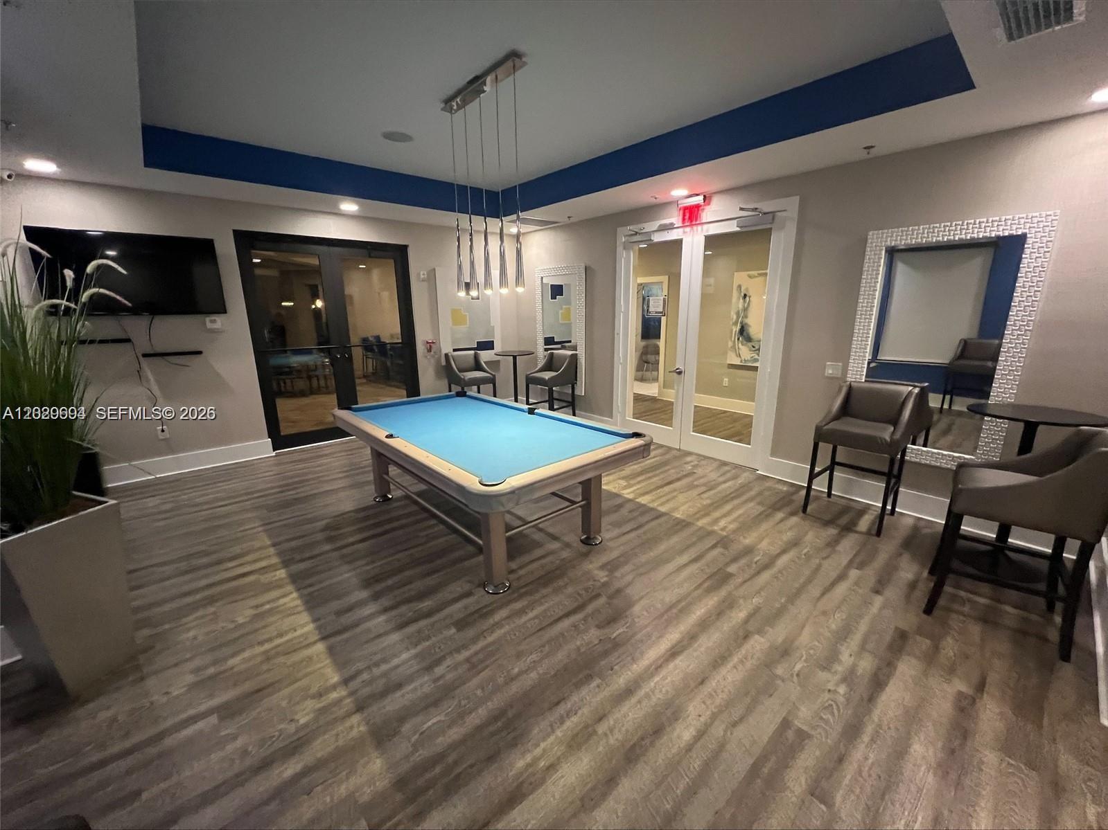 KENDALL COMMONS RESIDENTI - Residential