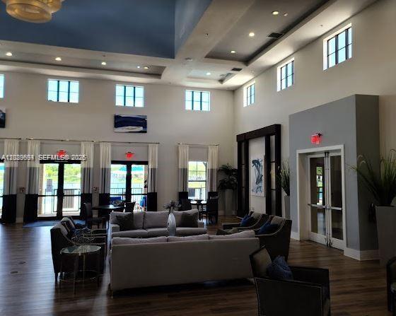 KENDALL COMMONS RESIDENTI - Residential