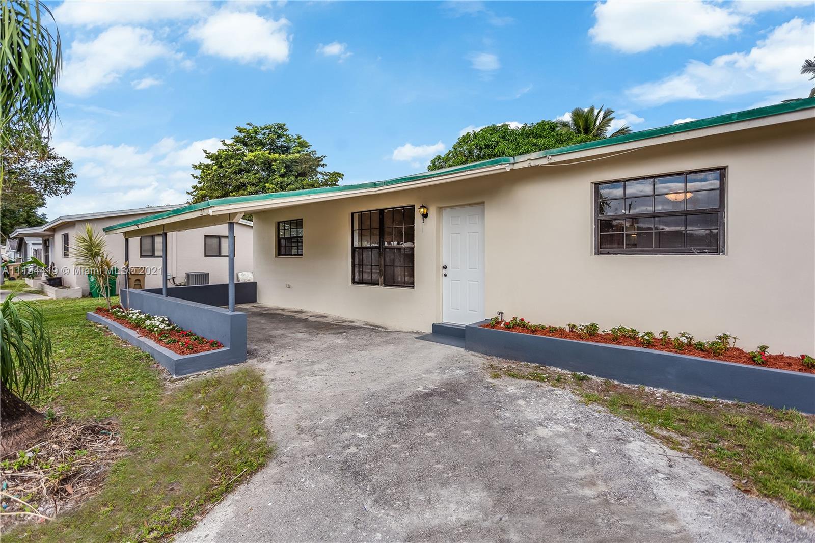 DAVIE HEIGHTS - Residential