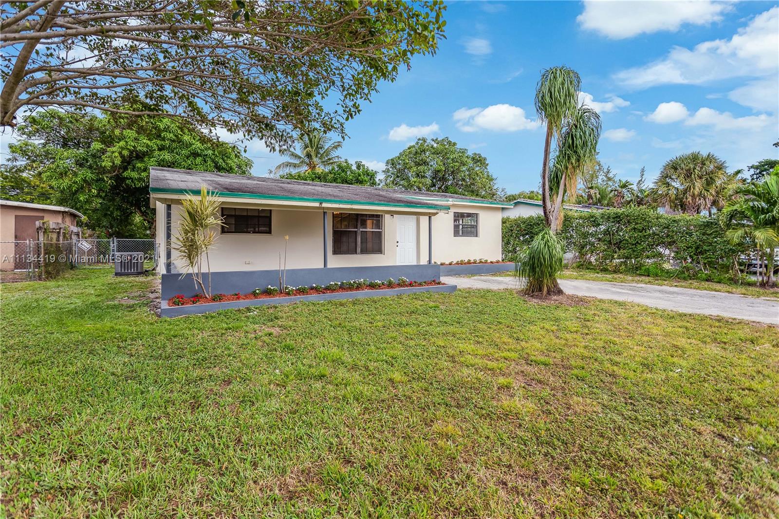 DAVIE HEIGHTS - Residential