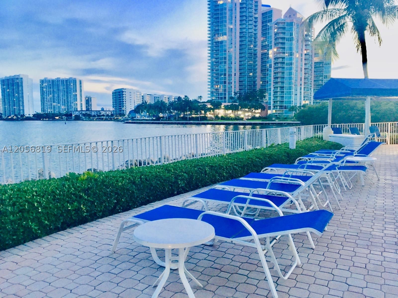 MYSTIC POINTE TOWER 500 C - Residential