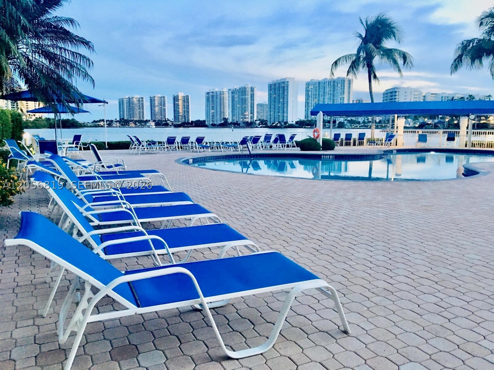 MYSTIC POINTE TOWER 500 C - Residential