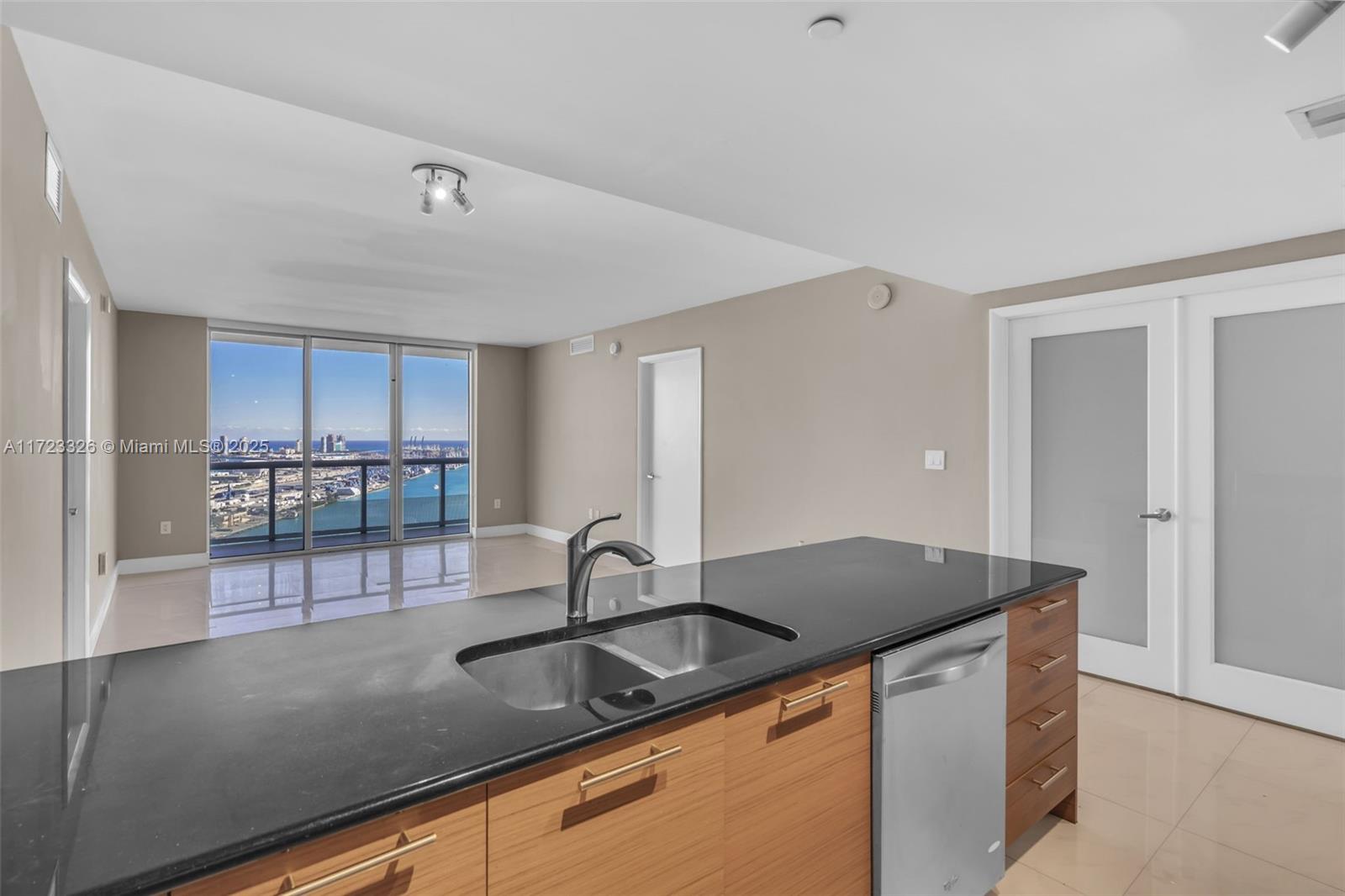 50 BISCAYNE CONDO - Residential