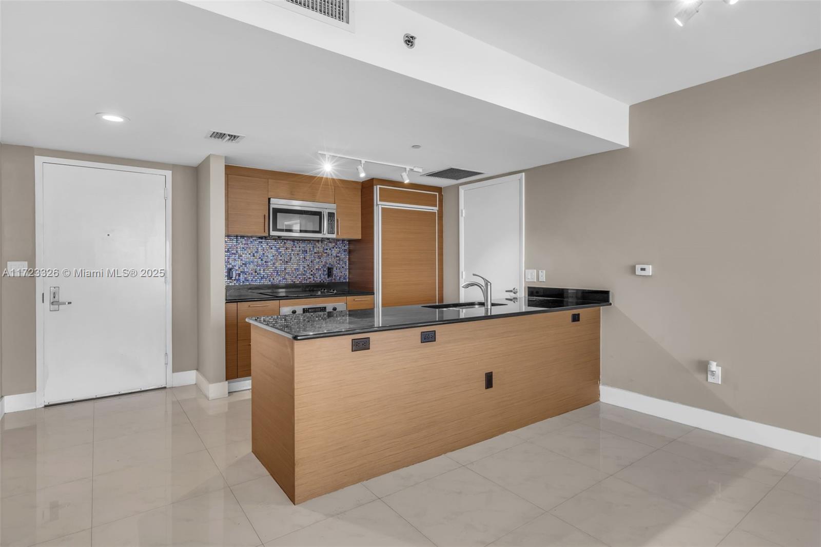50 BISCAYNE CONDO - Residential