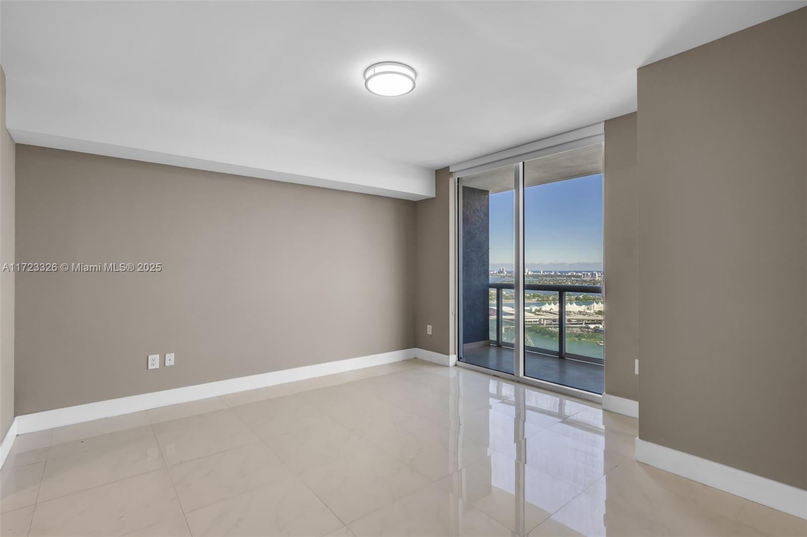50 BISCAYNE CONDO - Residential