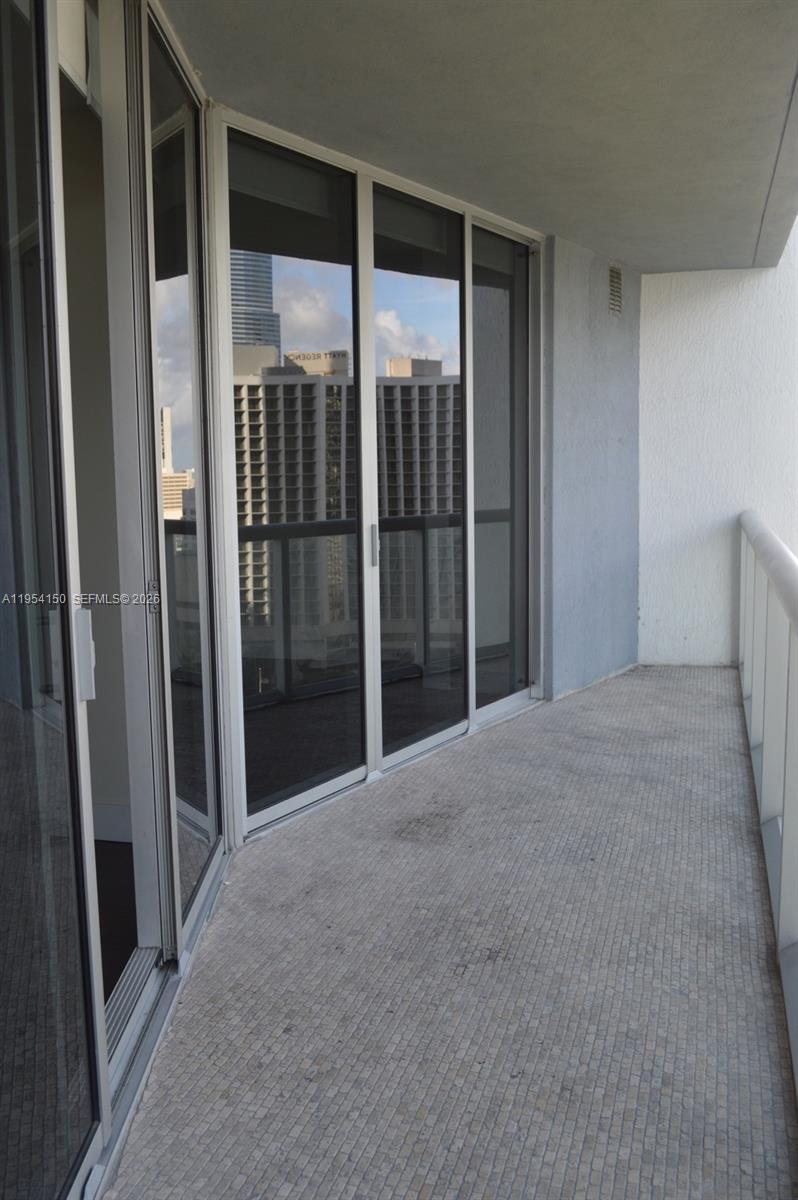 ICONBRICKELL CONDO NO 1 - Residential
